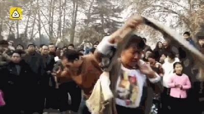 人民公园吃瓜